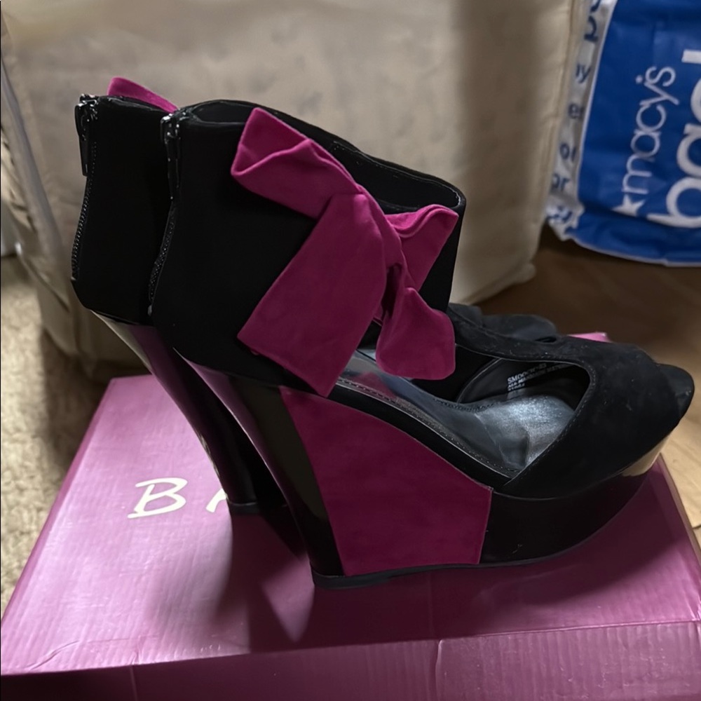 Elegant Black and Pink Women's Wedge Shoes